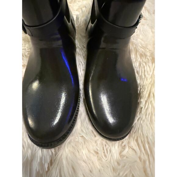 NWOT Michael Kors Black Waterproof Mid Ankle Glossy Boots. 6 - Picture 3 of 13